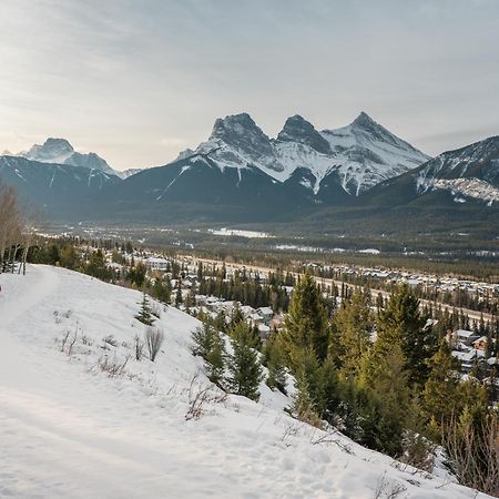 A Bear And Bison Country Inn Canmore Dış mekan fotoğraf