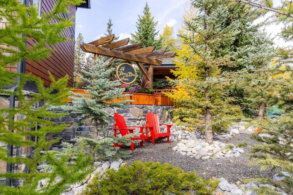 A Bear And Bison Country Inn Canmore Dış mekan fotoğraf