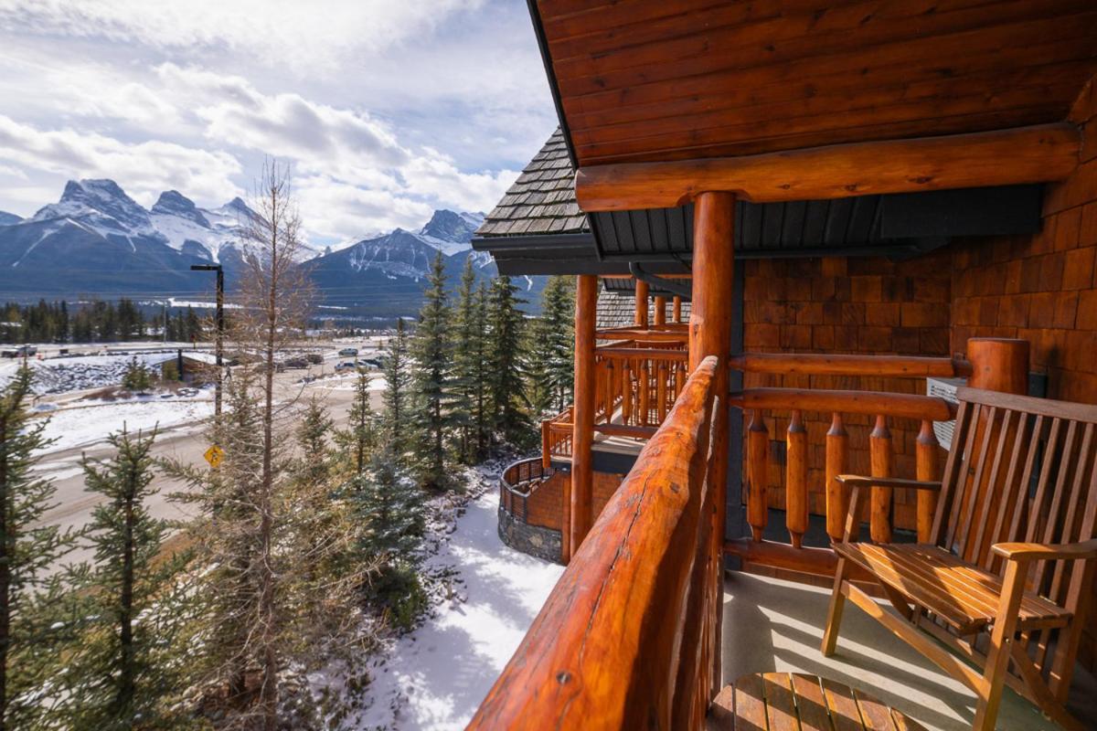 A Bear And Bison Country Inn Canmore Dış mekan fotoğraf